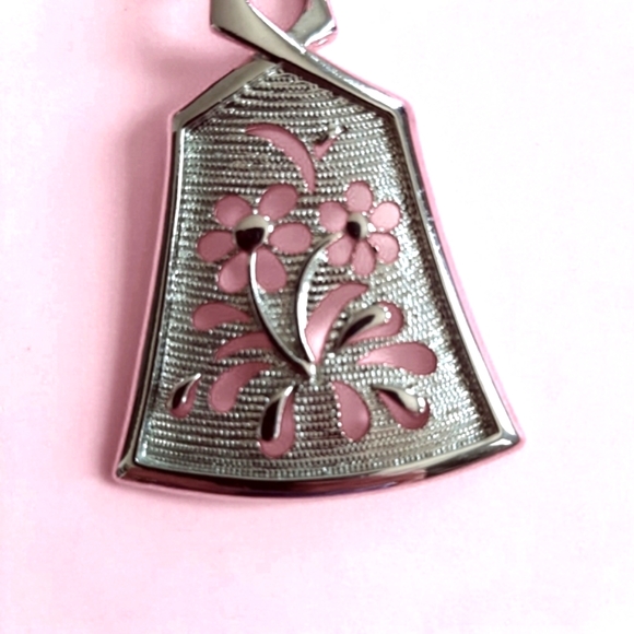 Silver Necklace - Picture 4 of 5